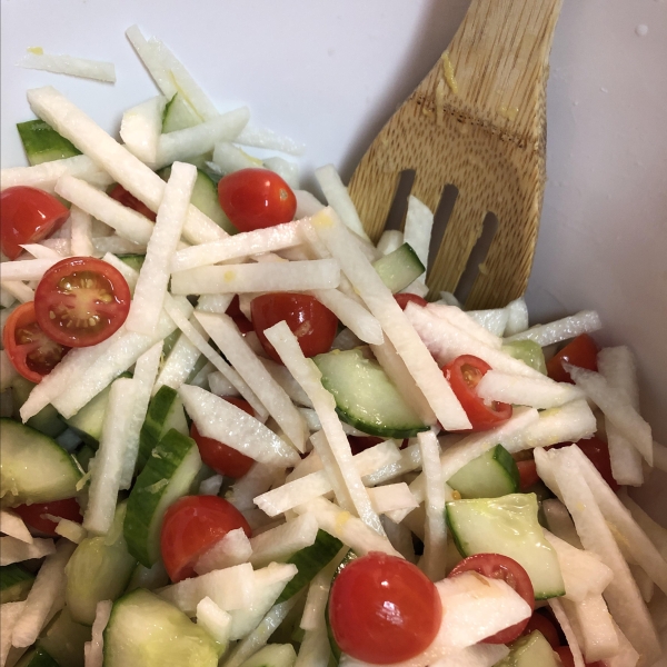 Summer Cucumber Jicama Salad