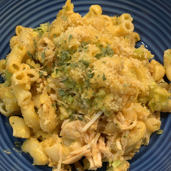 Buffalo Chicken Macaroni and Cheese