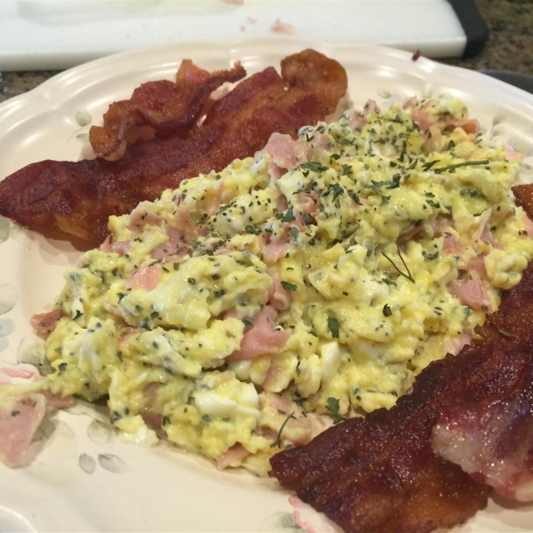 Ham, Basil, and Feta Scrambled Eggs