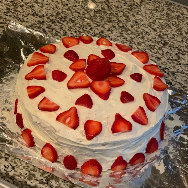 White Chocolate Strawberry Cake