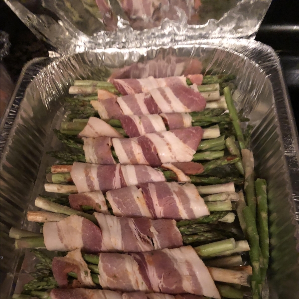 Bacon-Wrapped Sriracha Asparagus