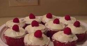 White Chocolate Mousse-Filled Raspberry Cupcakes