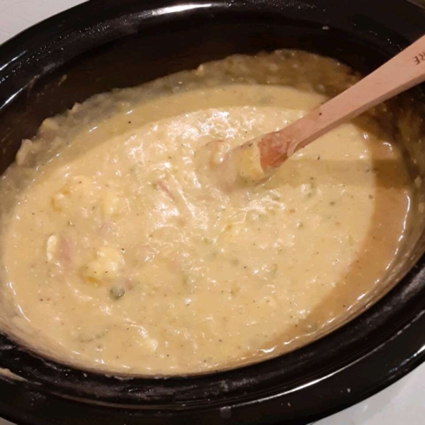 Easy Slow Cooker Cheesy Potato Soup with Ham