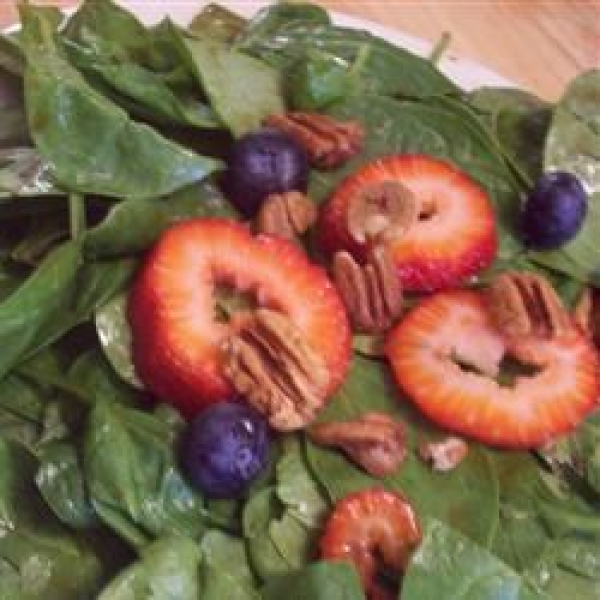 Spinach Salad With Berries and Curry Dressing