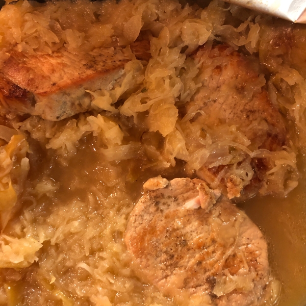 Slow Cooker Pork and Sauerkraut with Apples