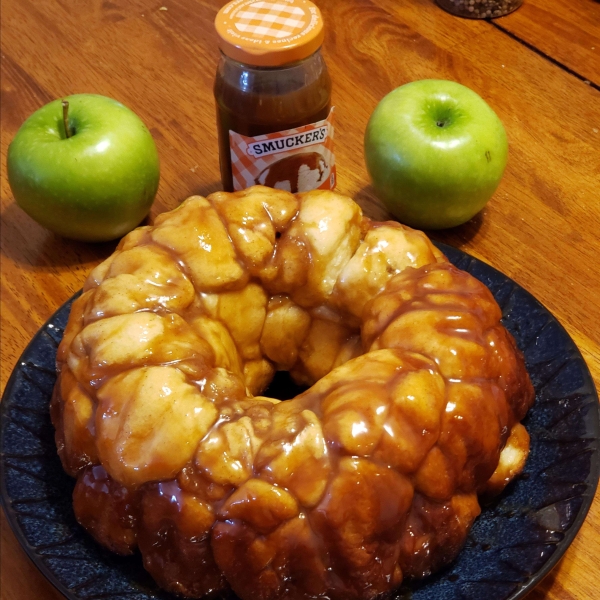 Caramel Apple Monkey Bread