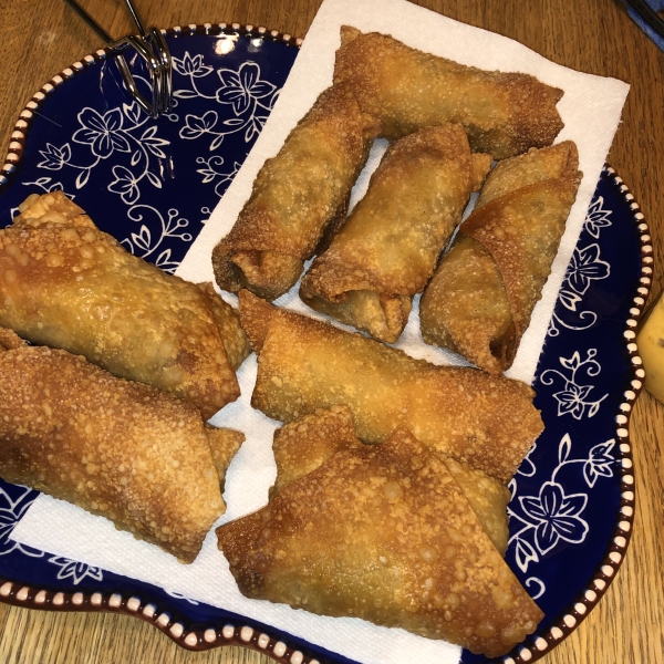 Cheeseburger Egg Rolls