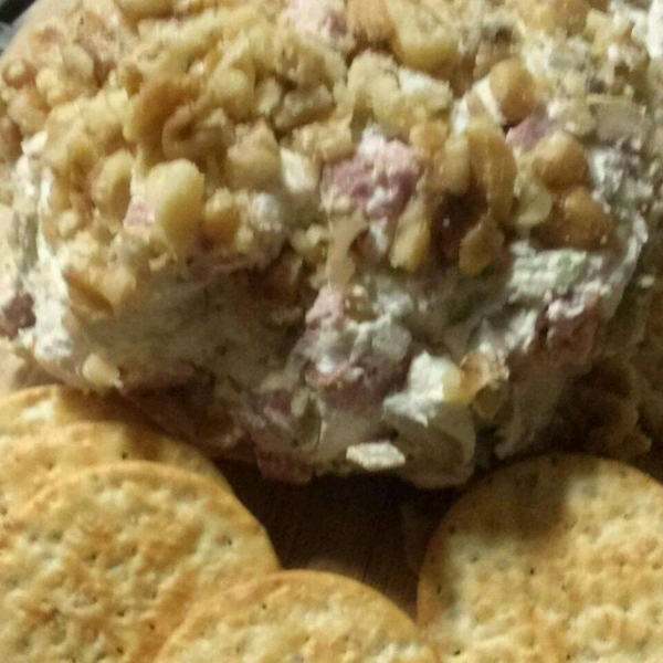 Traditional Christmas Cheese Ball