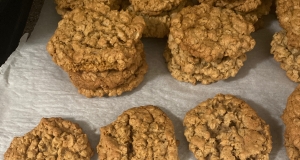 Mama's Chewy Oatmeal Cookies