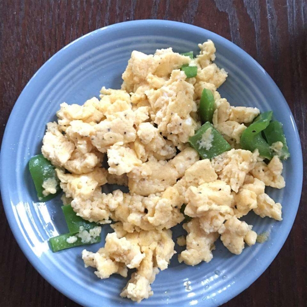 Sriracha Scrambled Eggs