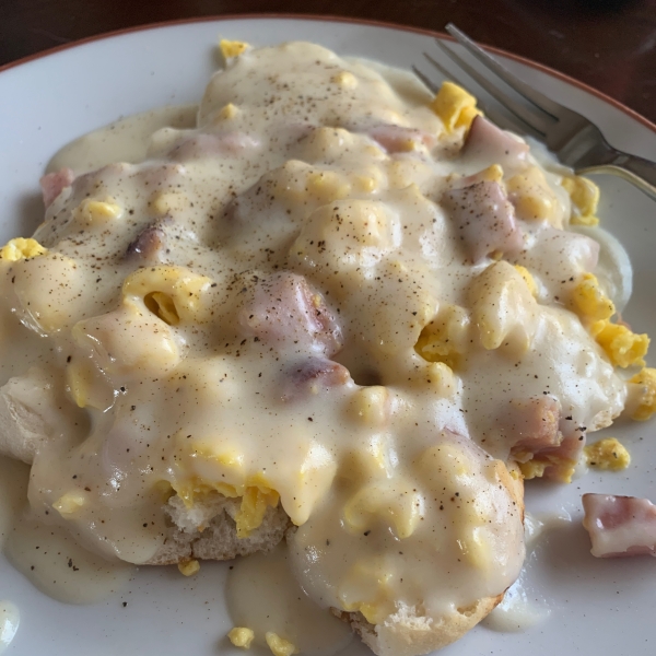 Quick Creamed Ham and Eggs