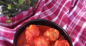 Slow Cooker Chicken Meatballs in Tomato Sauce