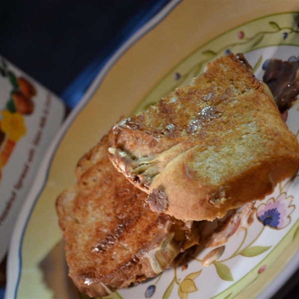 Grilled Smores Sandwich
