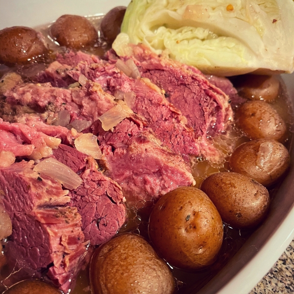 Slow-Cooker Corned Beef and Cabbage