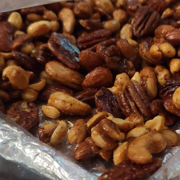 Sweet, Salty, Spicy Party Nuts