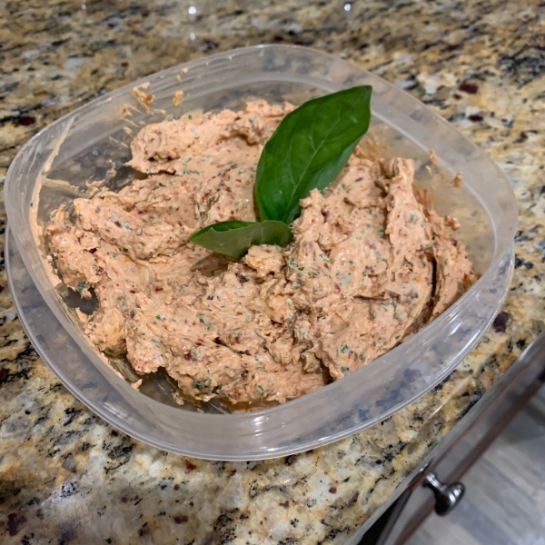 Sun-Dried Tomato With Fresh Basil Spread
