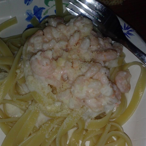 Quick Shrimp Fettuccine with Pesto Alfredo Sauce