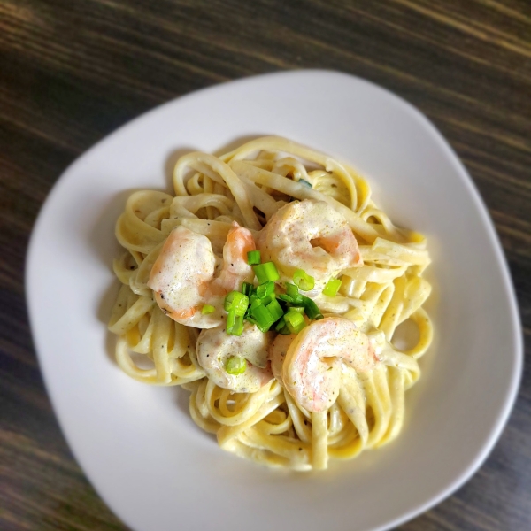 Quick Shrimp Fettuccine with Pesto Alfredo Sauce