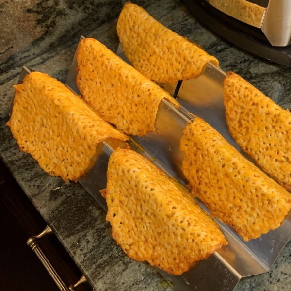 Low-Carb Keto Cheese Taco Shells