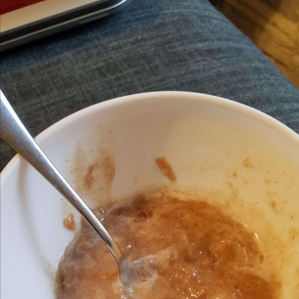 Overnight Slow Cooker Apple Oatmeal