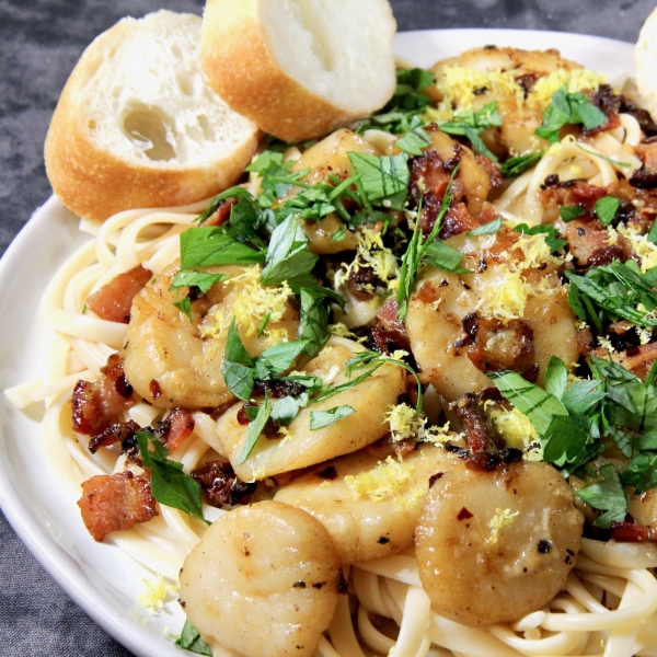 Linguini with Bacon and Scallops