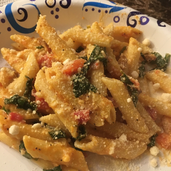 Penne Pasta with Spinach and Bacon