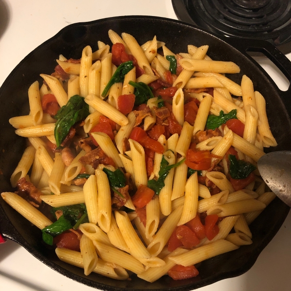 Penne Pasta with Spinach and Bacon