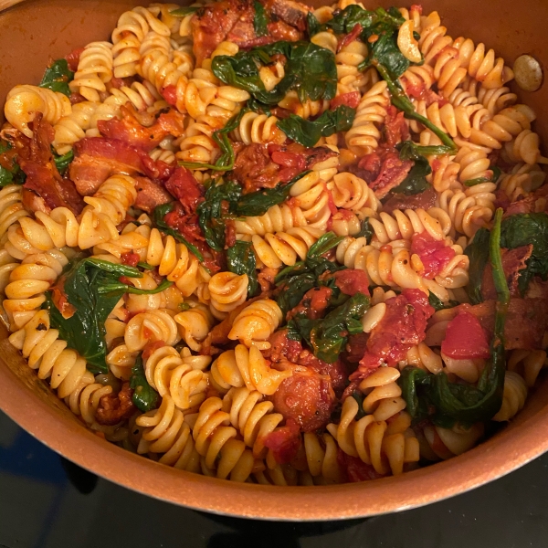 Penne Pasta with Spinach and Bacon