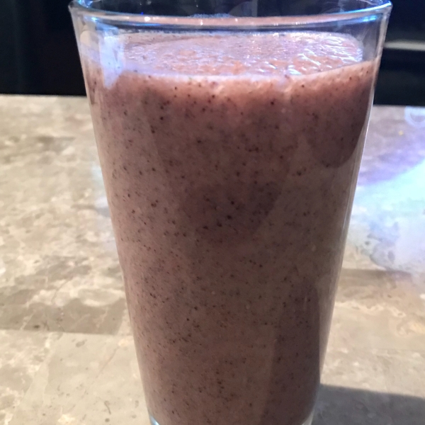 Kale and Berries Breakfast Smoothie