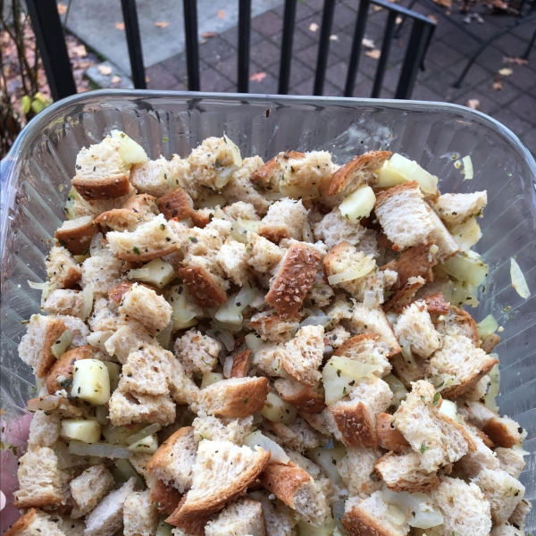 Really Easy Bread Stuffing