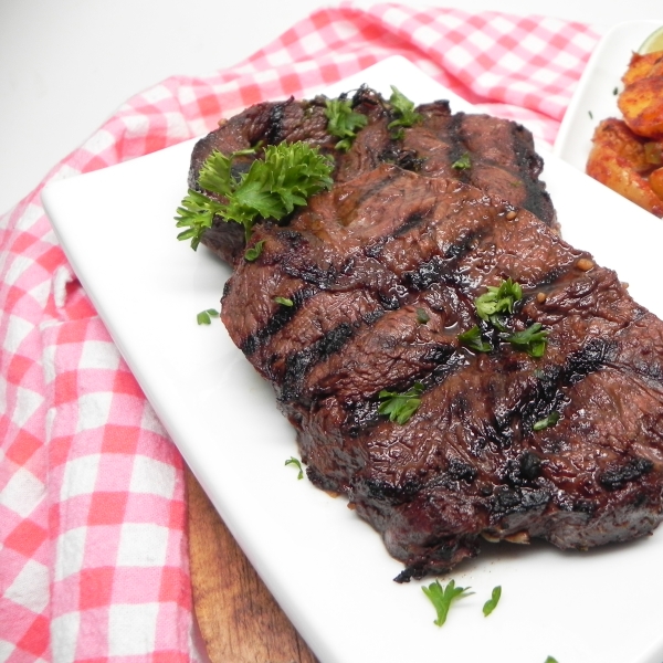 Garlic and Herb Marinade for Steak