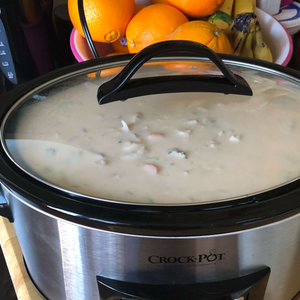 Slow Cooker Buffalo Chicken Wing Soup