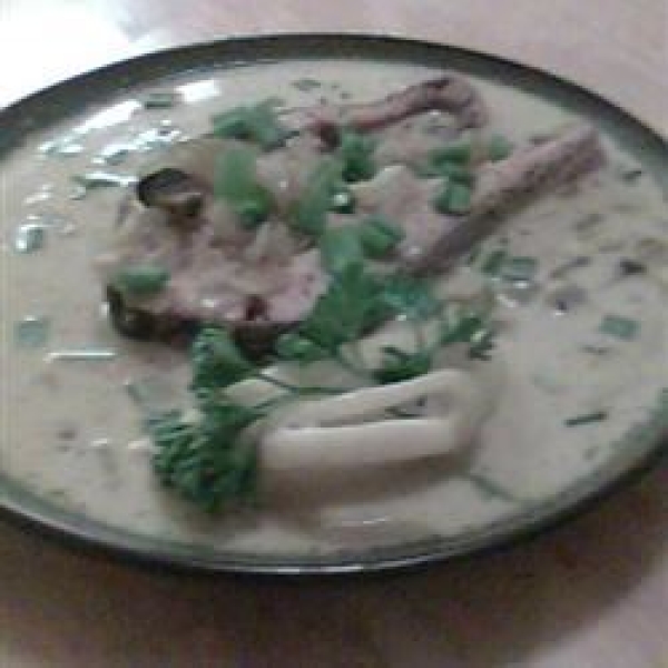 Seared Salmon with Indian-Inspired Cream Sauce