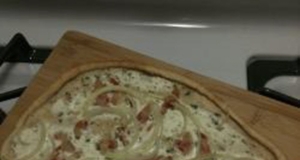 Flammkuchen (Tarte Flambee)