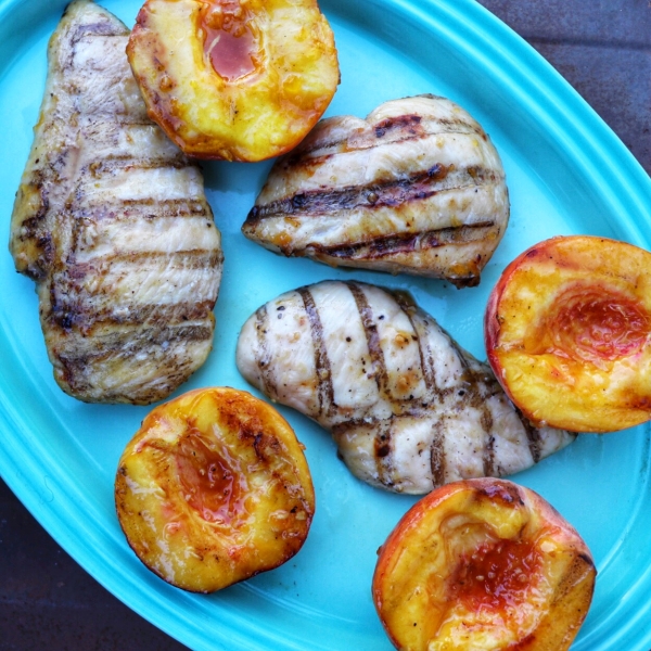 Grilled Chicken with Peach Sauce