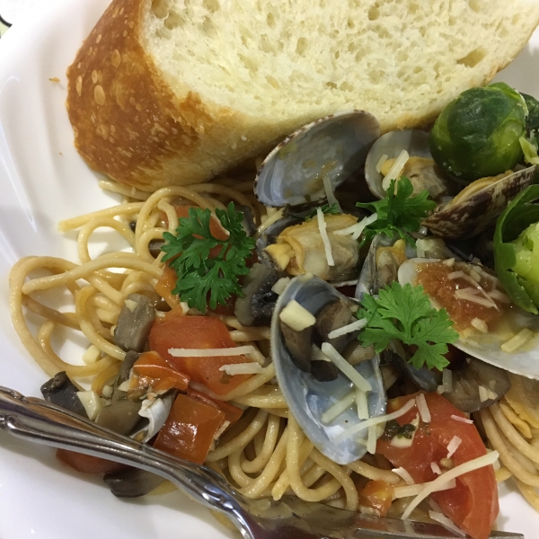 Linguine with Clams and Porcini Mushrooms