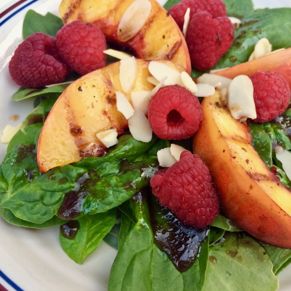 Grilled Peach Salad with Spinach and Raspberries