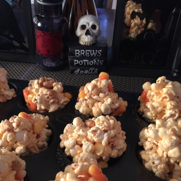 Halloween Popcorn Pumpkins