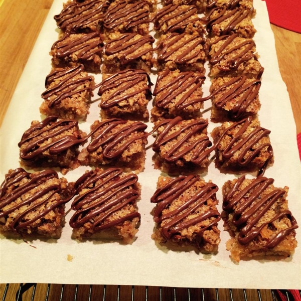 Pecan Turtles® Pie Bars