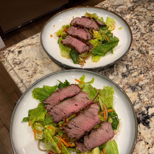 Grilled Steak Salad with Asian Dressing