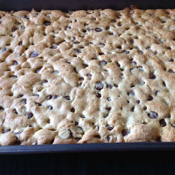 Quick Chocolate Chip Cookie Cake