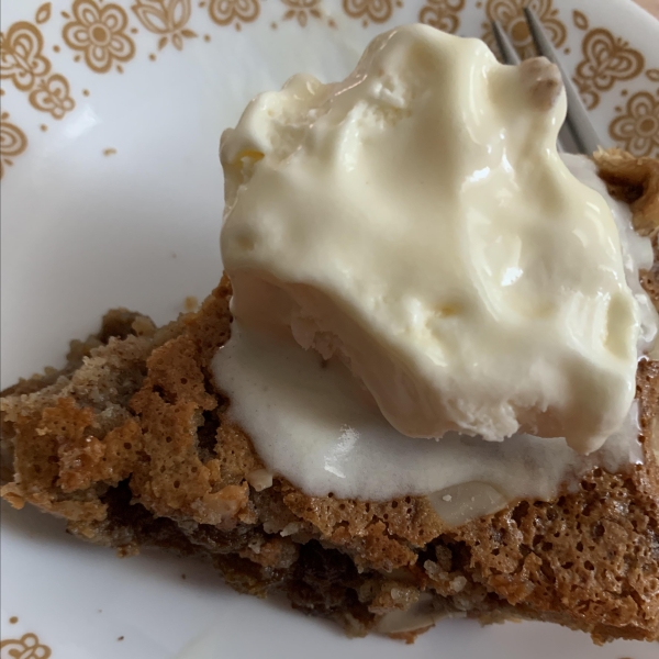 Norwegian Sour Cream and Raisin Pie