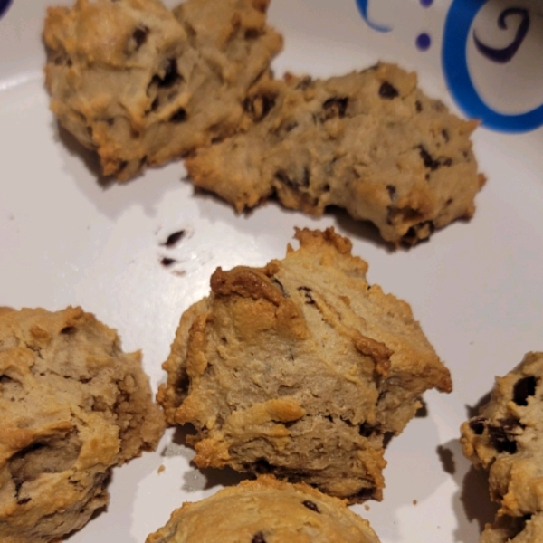 Gluten-Free Almond Flour Chocolate Chip Cookies