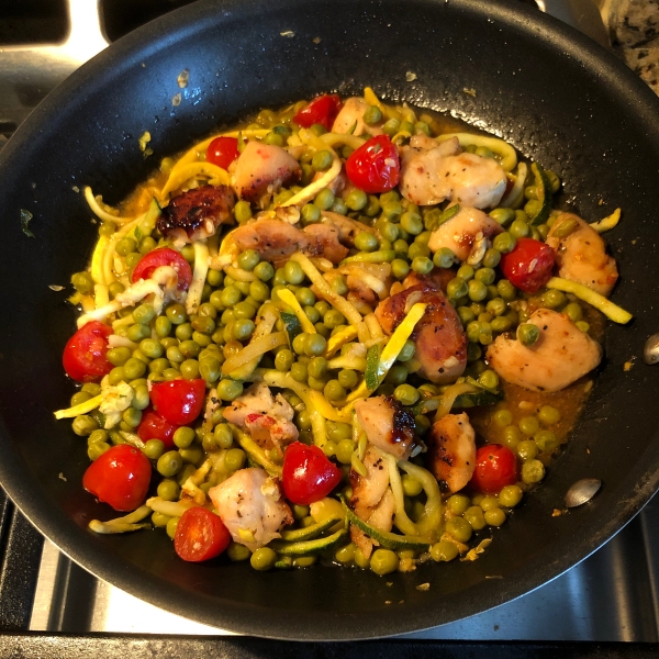 Zucchini Noodles with Chicken and Tomatoes in a Lemon Garlic Sauce