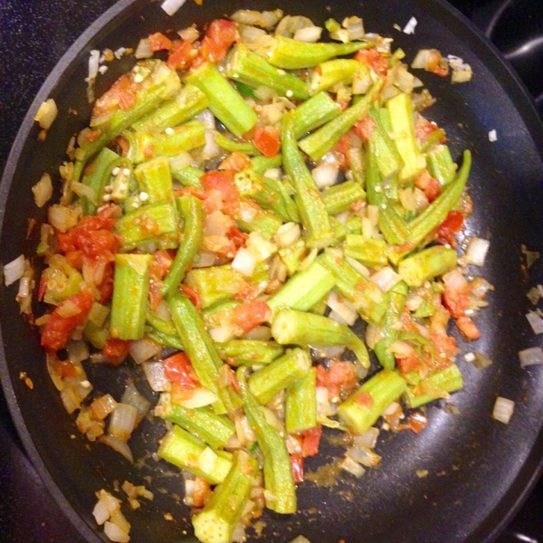 Bhindi Masala (Spicy Okra Curry)