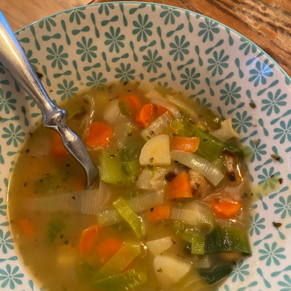 Roasted Cauliflower, Garlic, and Leek Soup