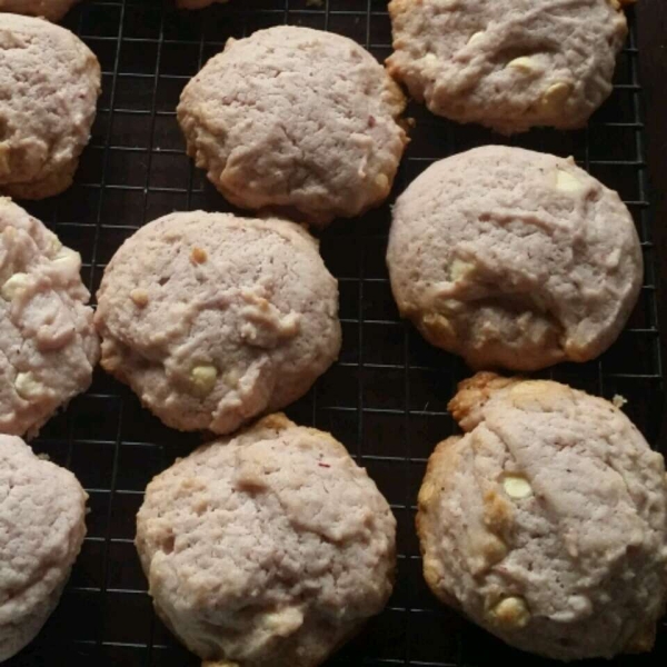 Chewy Strawberry Sugar Cookies
