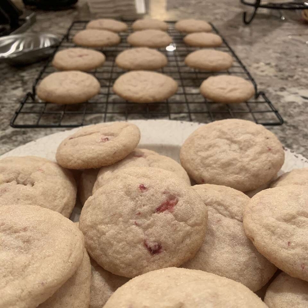 Chewy Strawberry Sugar Cookies