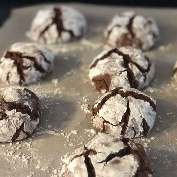 Chocolate-Peppermint Crinkle Cookies
