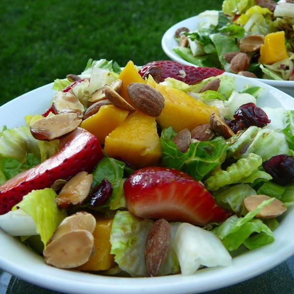 Strawberry-Mango Mesclun Salad